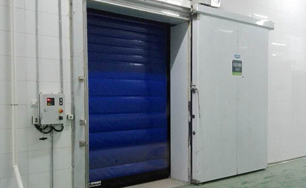 青岛工业提升门厂家：冷库在验收时有什么地方需要注意？